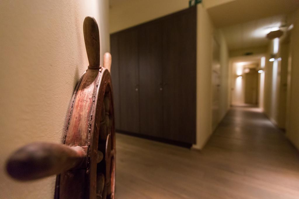 Hotel De Spaenjerd Kinrooi Bagian luar foto